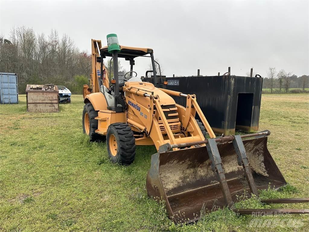 Komatsu WB140 Εκσκαφείς Φορτωτές τύπου JCB