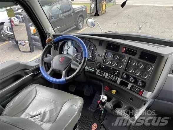 Kenworth T680 Τράκτορες