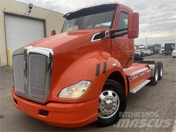 Kenworth T680 Τράκτορες