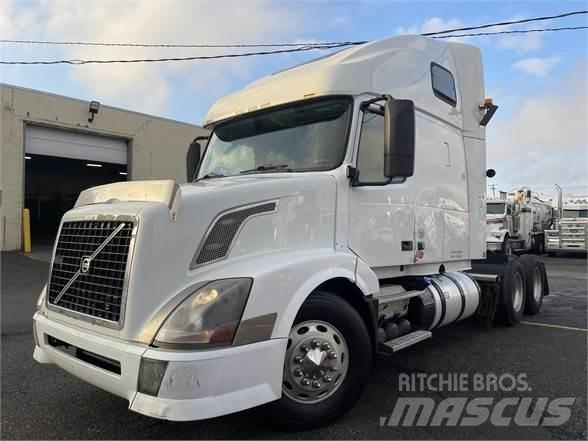 Volvo VNL64T670 Τράκτορες