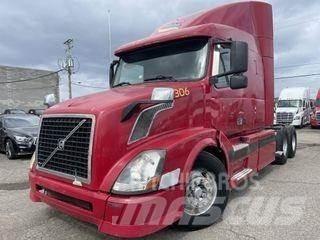 Volvo VNL64T730 Τράκτορες