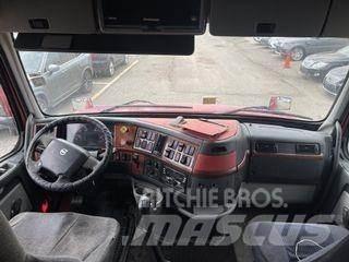 Volvo VNL64T730 Τράκτορες