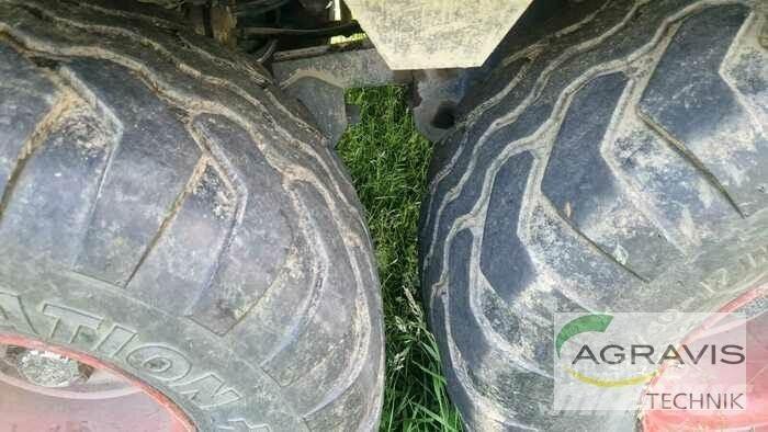 CLAAS QUANTUM 3500 P Ρυμούλκα με διάταξη αυτοφόρτωσης