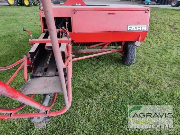 Deutz-Fahr HD 400 Πρέσες τετράγωνων δεμάτων