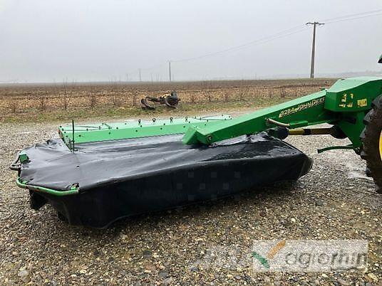 John Deere 328 A Χορτοκοπτικά