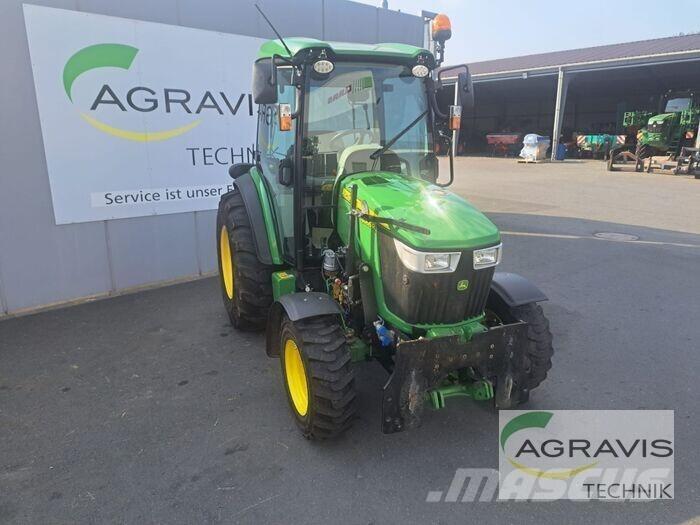 John Deere 4066 R Τρακτέρ