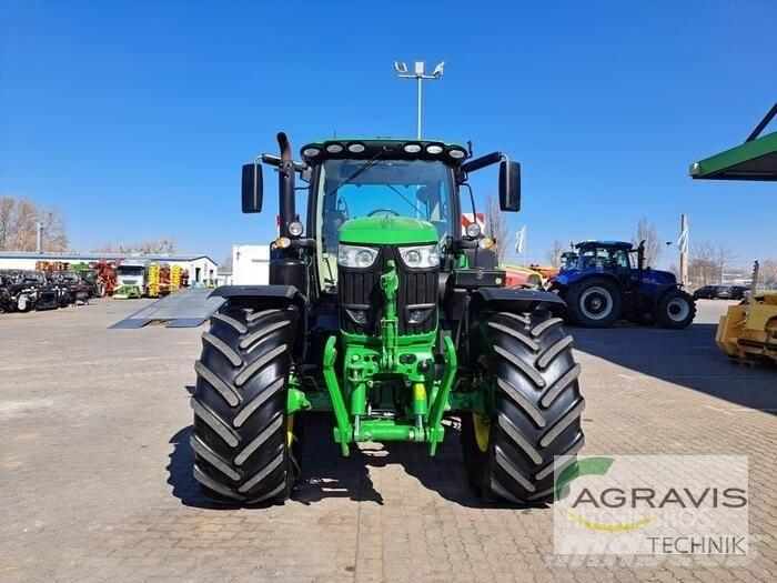 John Deere 6215 R Τρακτέρ