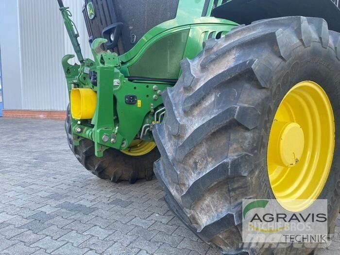 John Deere 6215 R Τρακτέρ