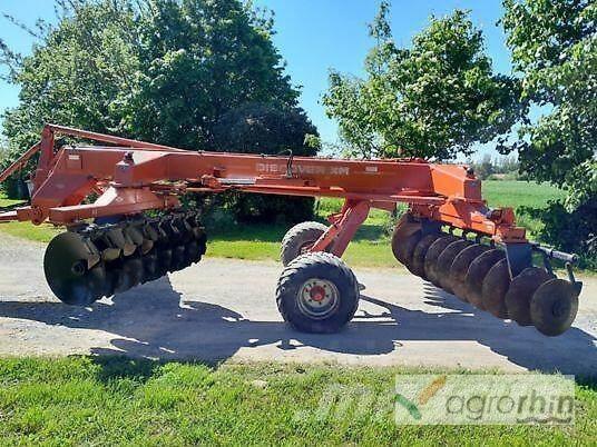Kuhn XM32 Σβάρνες