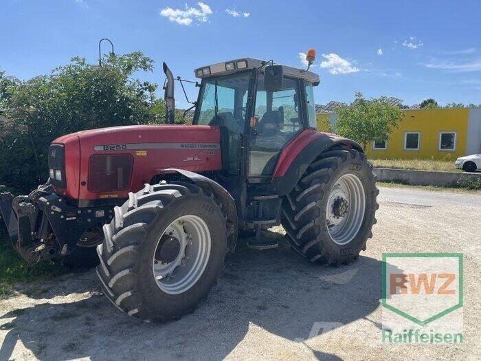 Massey Ferguson 8250-4 Τρακτέρ