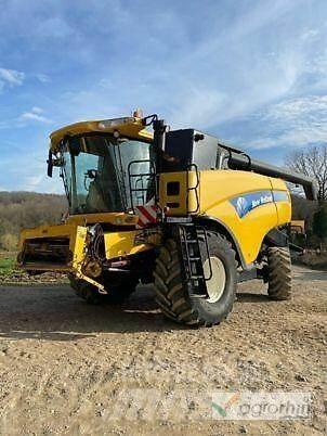 New Holland CX 8090 Θεριζοαλωνιστικές μηχανές