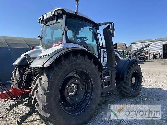Valtra T215A Τρακτέρ