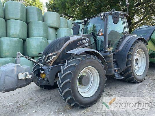 Valtra T235V Τρακτέρ