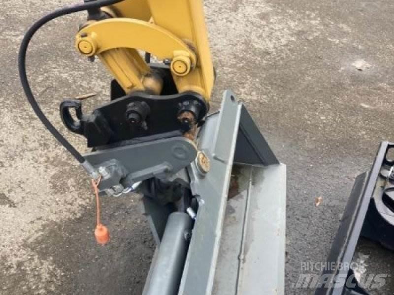 CAT 301.8-05A Εκσκαφάκι (διαβολάκι) < 7t