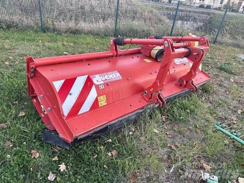 Dücker UM 30 Αναμικτήρες κοπροχώματος