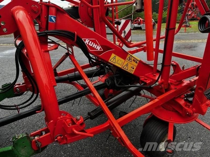Kuhn GF 8702 Τσουγκράνες και χορτοξηραντικές μηχανές