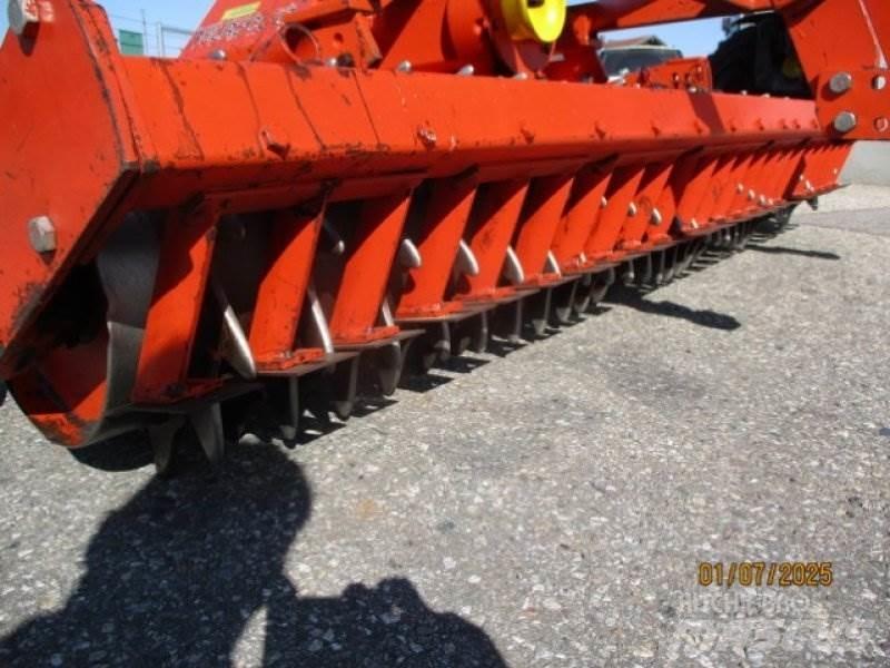 Kuhn HRB 251 Δισκοσβάρνες