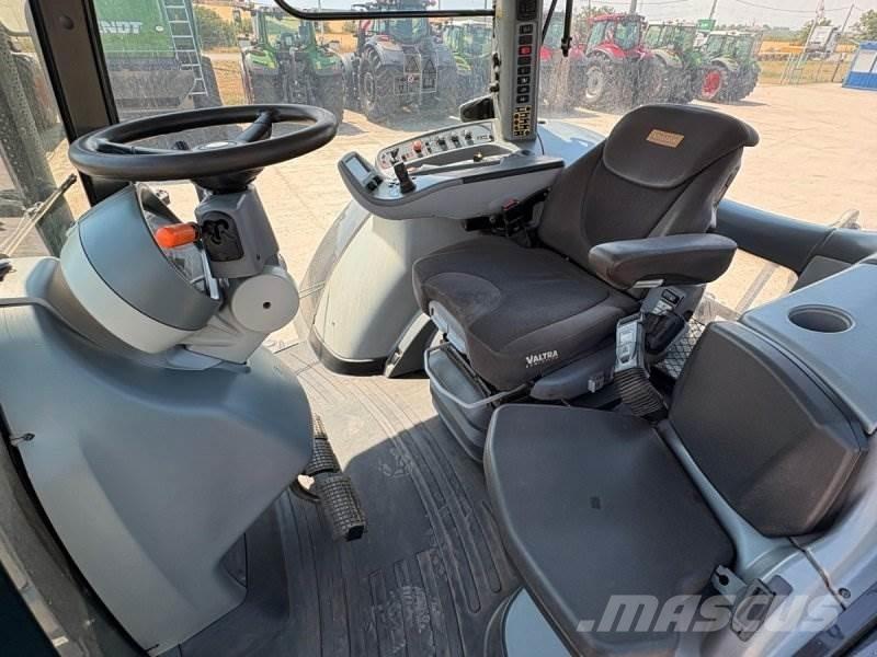 Valtra S274 Τρακτέρ
