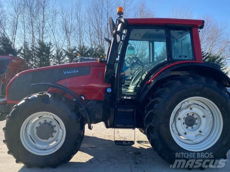 Valtra T153 H Τρακτέρ