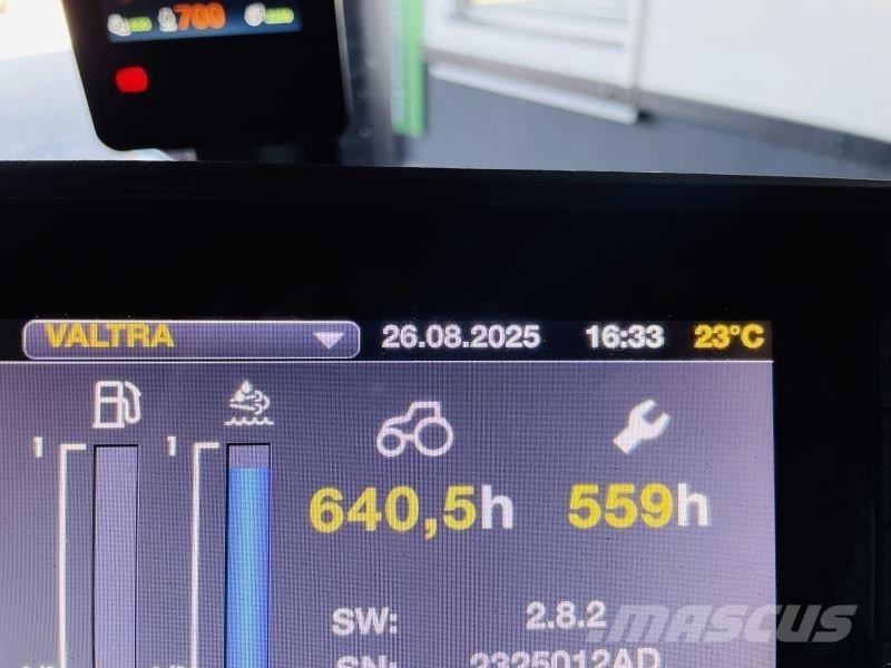 Valtra T215D Τρακτέρ