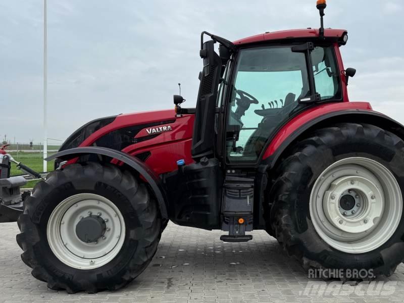 Valtra T235A Τρακτέρ