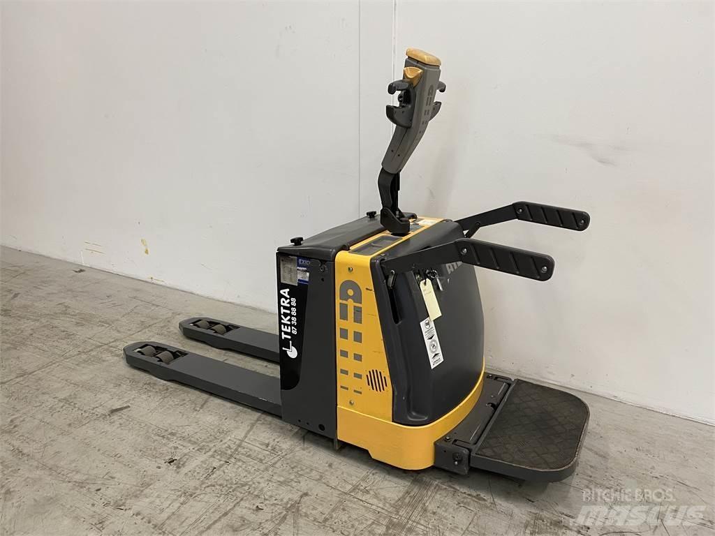 Atlet TLP200 Χειροκίνητο περονοφόρο ανυψωτικό με πλατφόρμα
