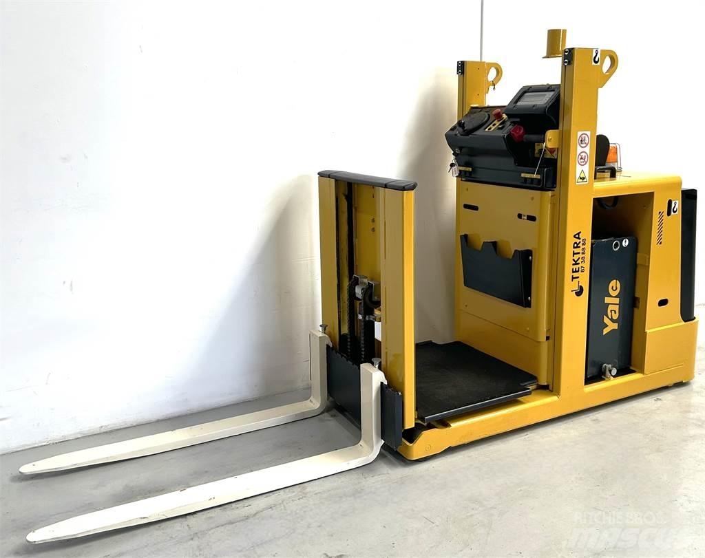 Hyster K1.0L Περονοφόρο ανυψωτικό συλλογής παραγγελιών μεσαίου ύψους