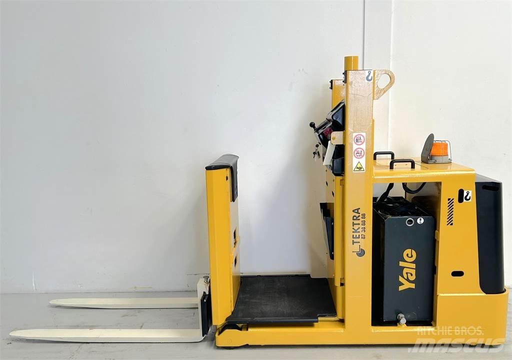 Hyster K1.0L Περονοφόρο ανυψωτικό συλλογής παραγγελιών μεσαίου ύψους