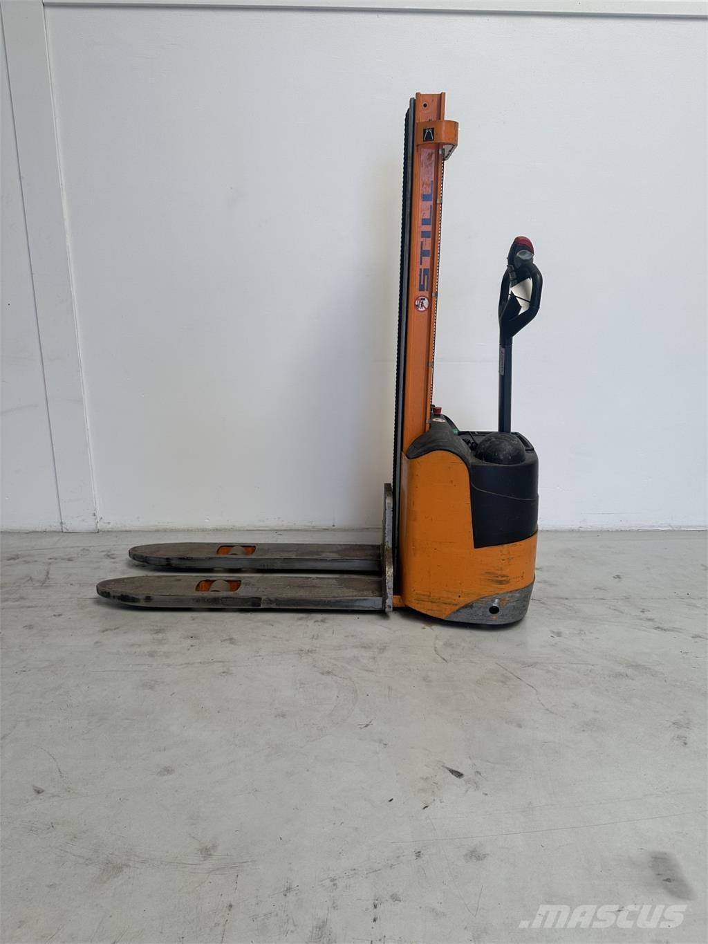 Still EGV 10 Παλετοφόρα πεζού χειριστή με ιστό