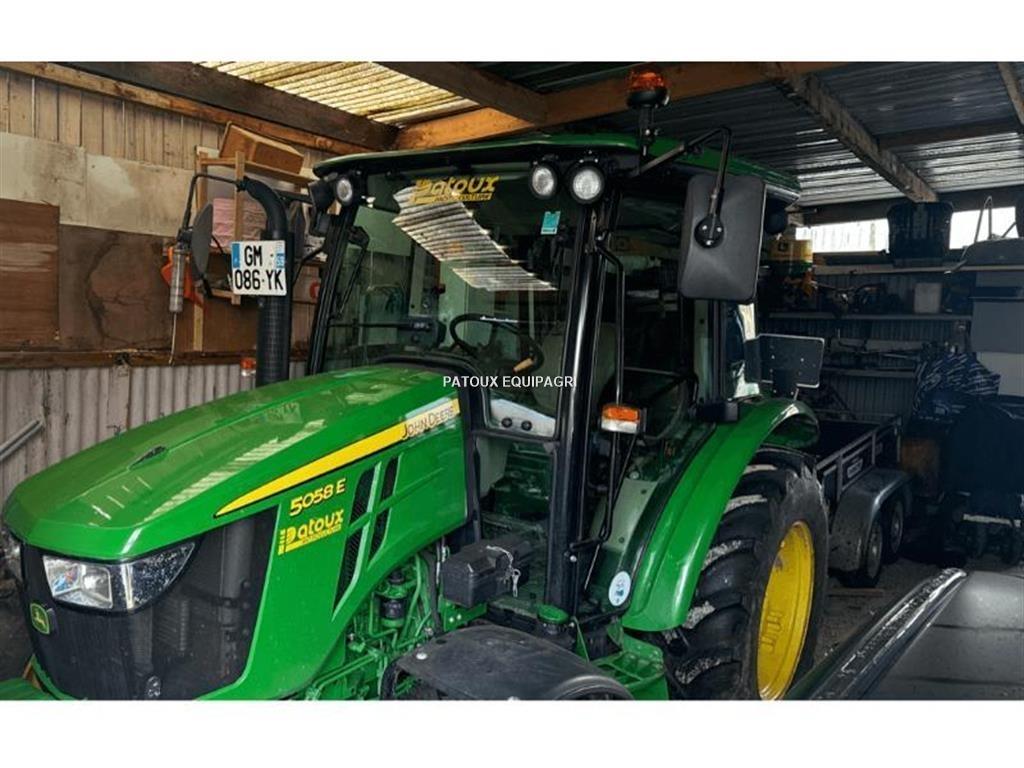 John Deere 5058E Τρακτέρ