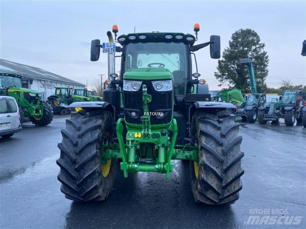 John Deere 6R215 Τρακτέρ