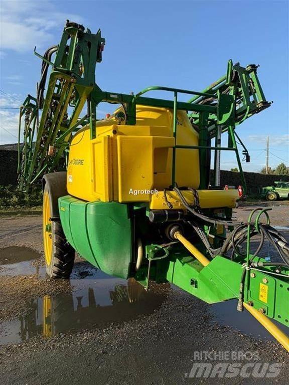 John Deere M740 Ρυμουλκούμενα ψεκαστικά