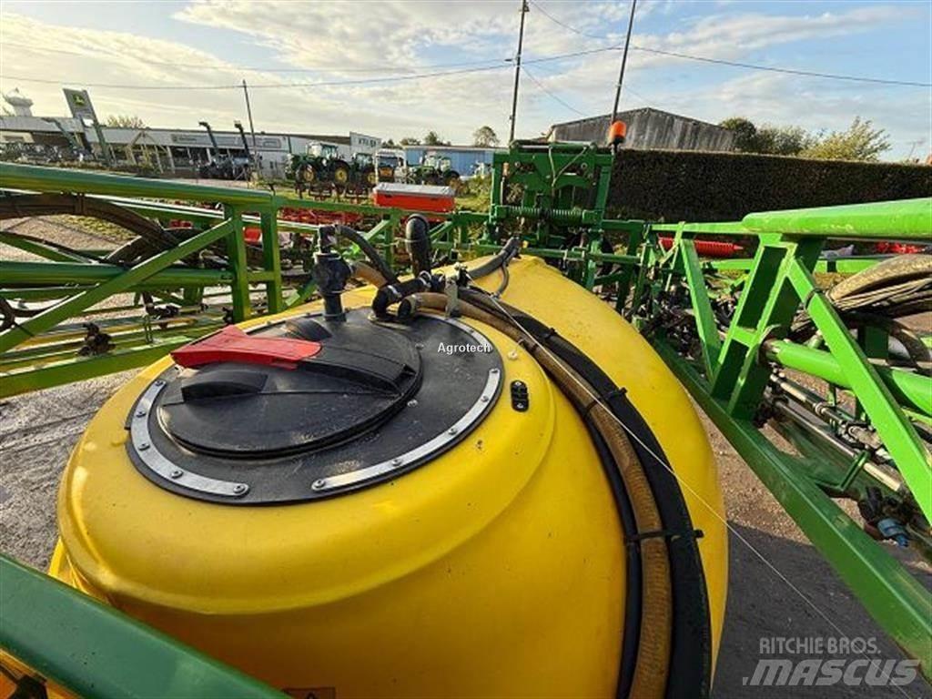 John Deere M740 Ρυμουλκούμενα ψεκαστικά