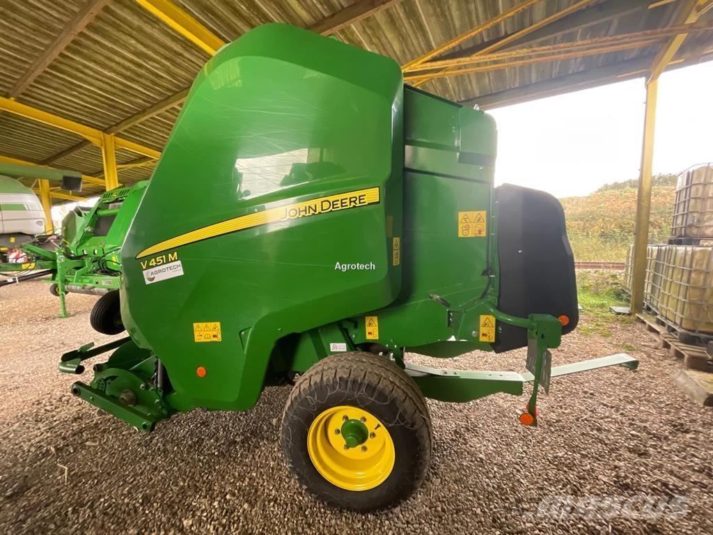 John Deere V451M Πρέσες κυλινδρικών δεμάτων
