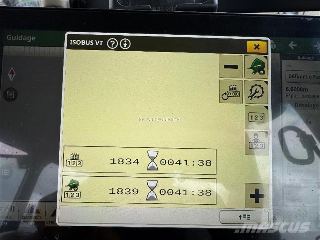 John Deere V461R Πρέσες κυλινδρικών δεμάτων