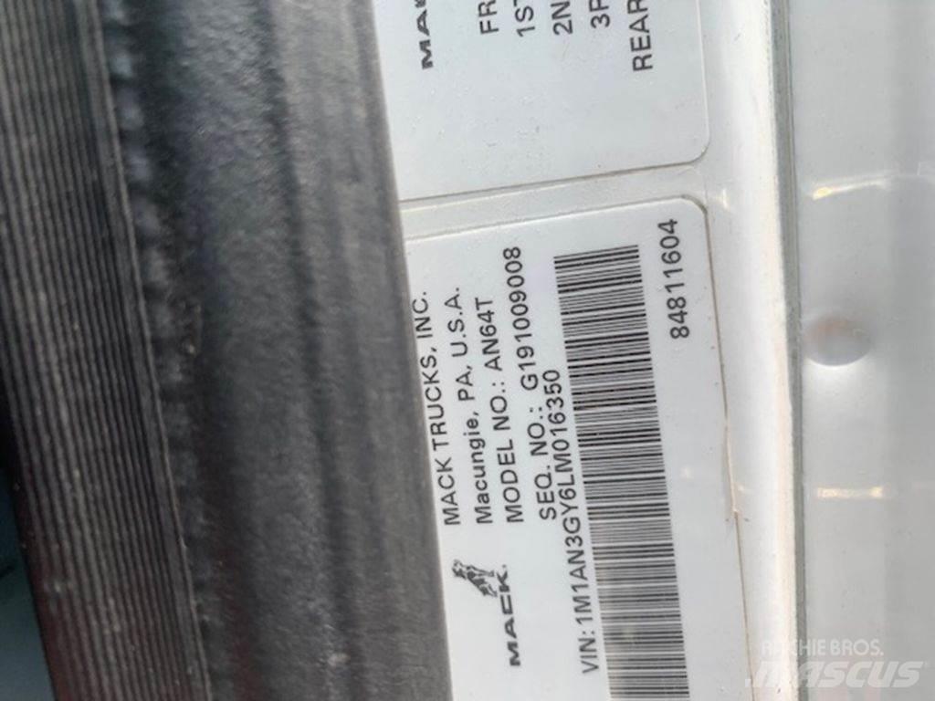 Mack CXU613 Τράκτορες