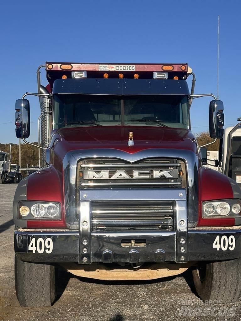 Mack GR104FR Φορτηγά Ανατροπή