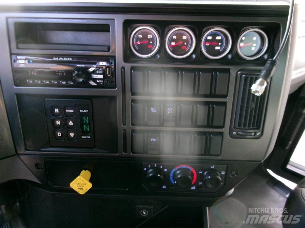 Mack GR64F Φορτηγά Ανατροπή