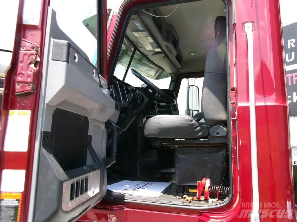 Mack GR84FR Φορτηγά Ανατροπή