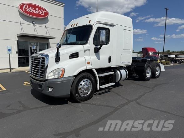 Freightliner CASCADIA 116 Τράκτορες