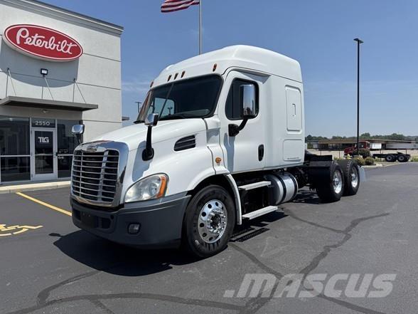 Freightliner CASCADIA 116 Τράκτορες