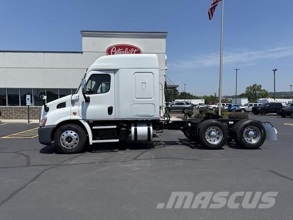 Freightliner CASCADIA 116 Τράκτορες