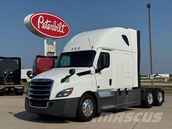 Freightliner CASCADIA 126 Τράκτορες