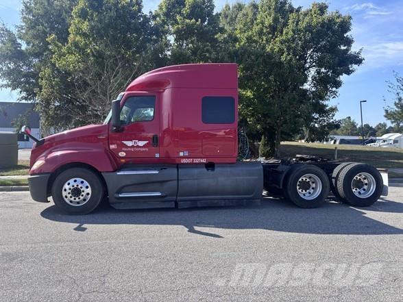 International LT Τράκτορες