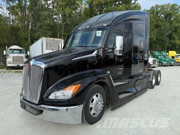 Kenworth T680 Τράκτορες
