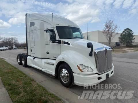 Kenworth T680 Τράκτορες