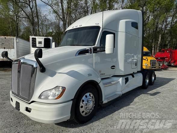 Kenworth T680 Τράκτορες
