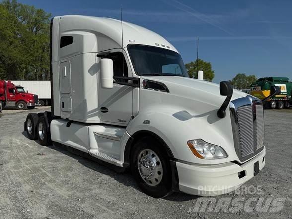 Kenworth T680 Τράκτορες