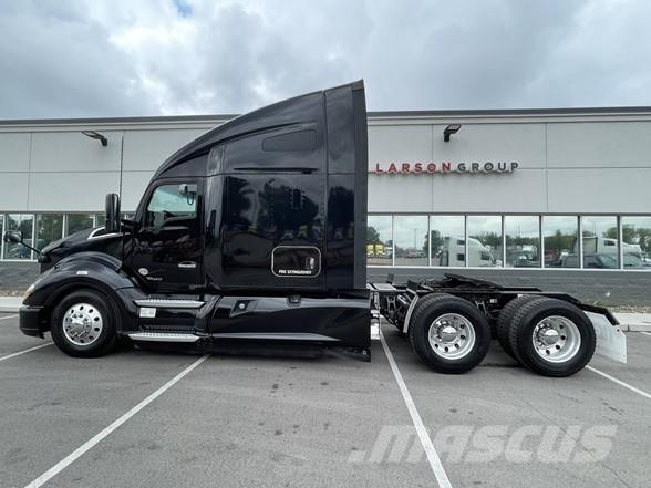 Kenworth T680 Τράκτορες