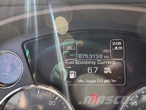 Kenworth T680 Τράκτορες